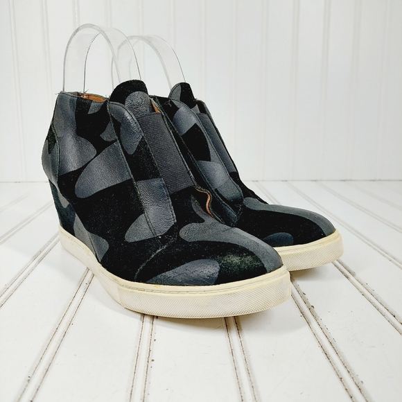 Linea Paolo Felicia Wedge Camo Black and Gray Slip On Wedge Sneakers F589 - Picture 4 of 13